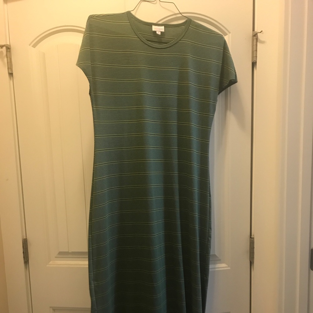 Lularoe Maria- Medium NWOT